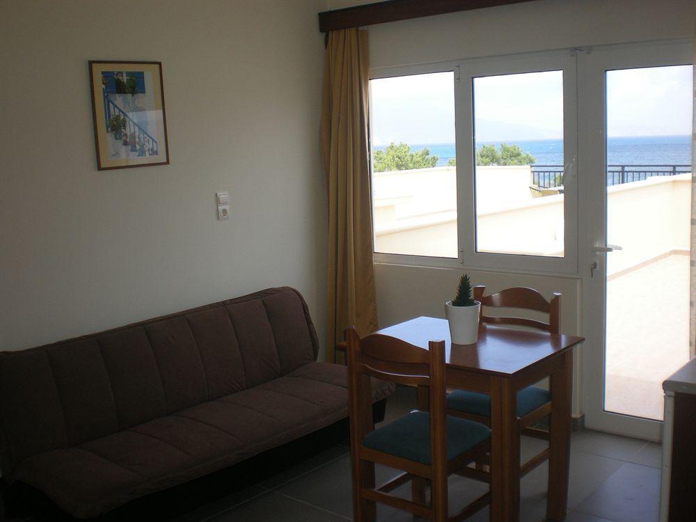 Mesogios Beach Korfalonas Bagian luar foto