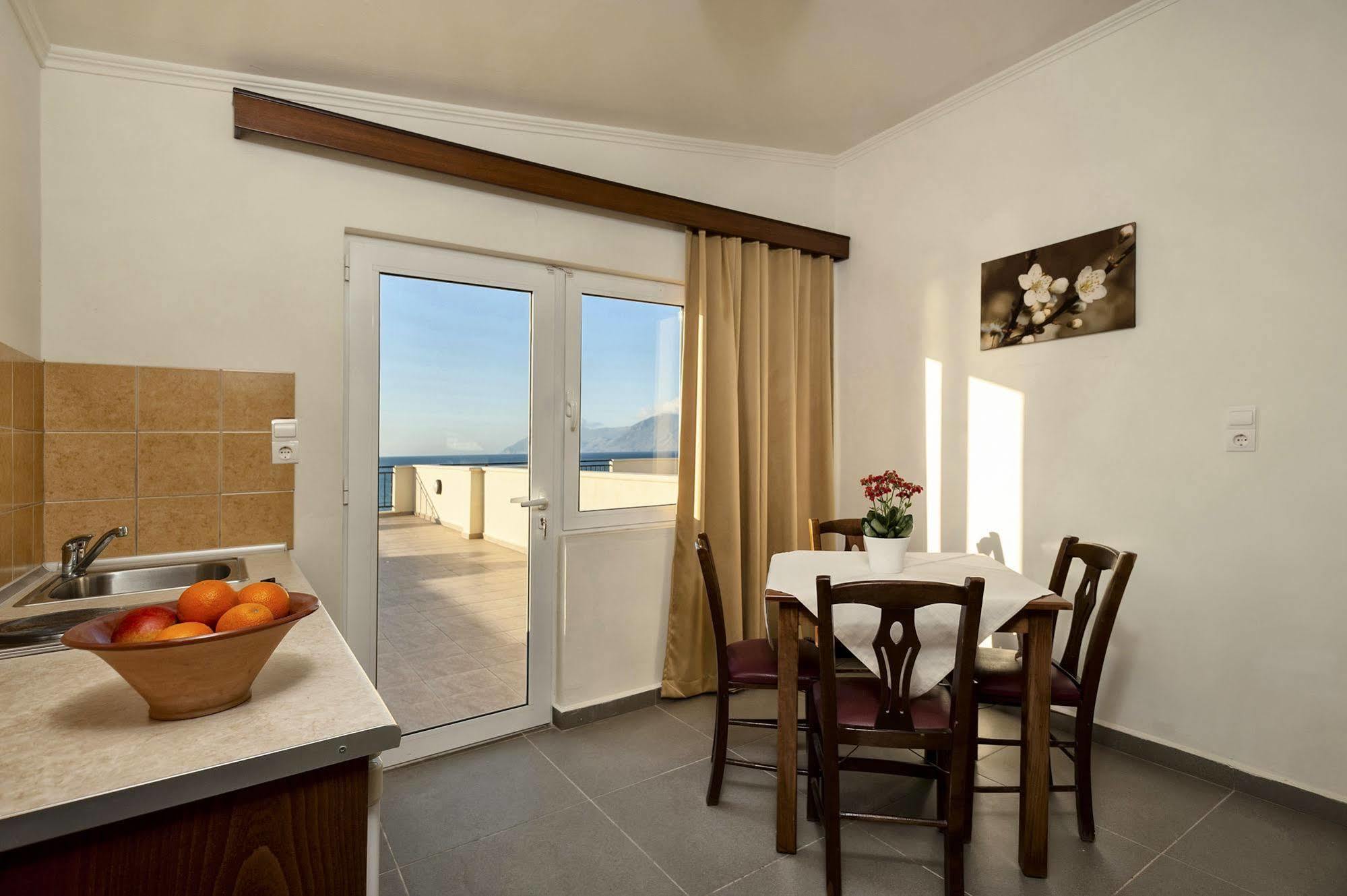 Mesogios Beach Korfalonas Bagian luar foto