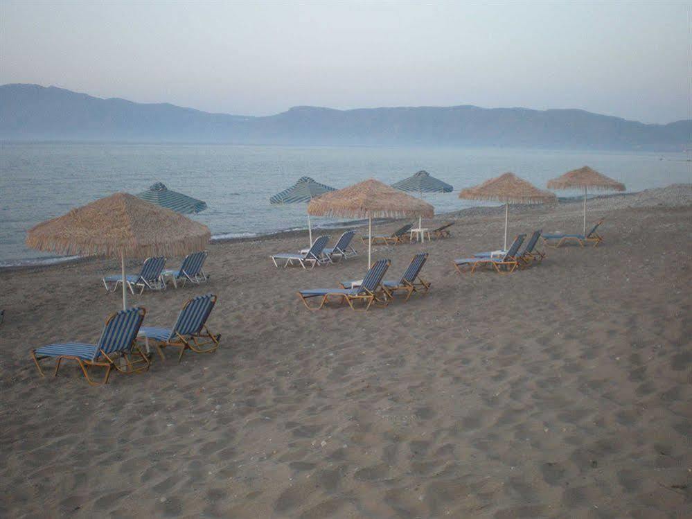 Mesogios Beach Korfalonas Bagian luar foto